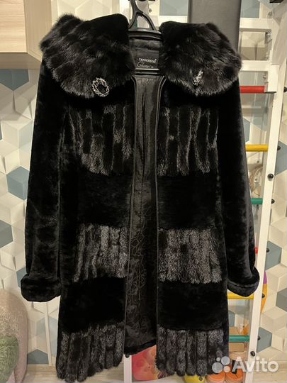 Шуба мутоновая с норковой отделкой 44