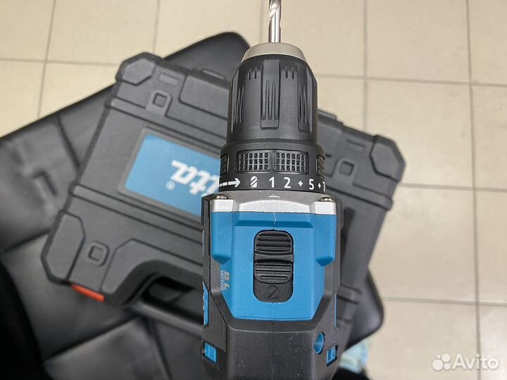 Шуруповерт Makita бесщеточный 18v