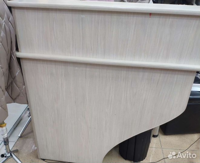 Продаю компьютерный стол