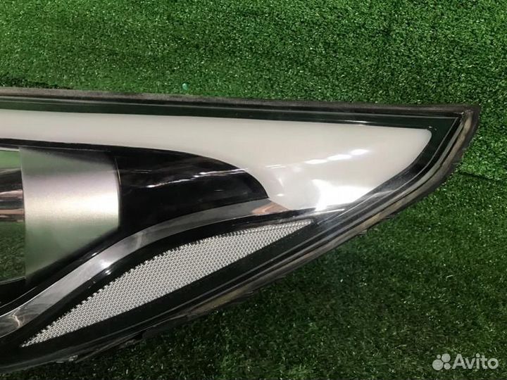 Фара левая Hyundai ix35