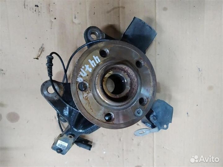 Кулак поворотный передний правый W447 V-class 6