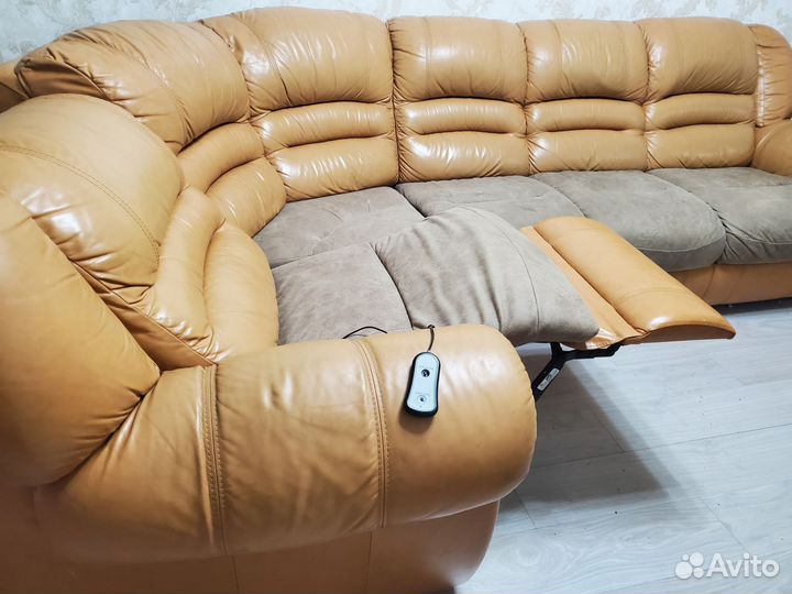 Кожаный угловой диван бу