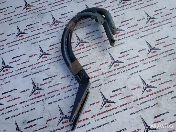 Петля багажника w204 Mercedes