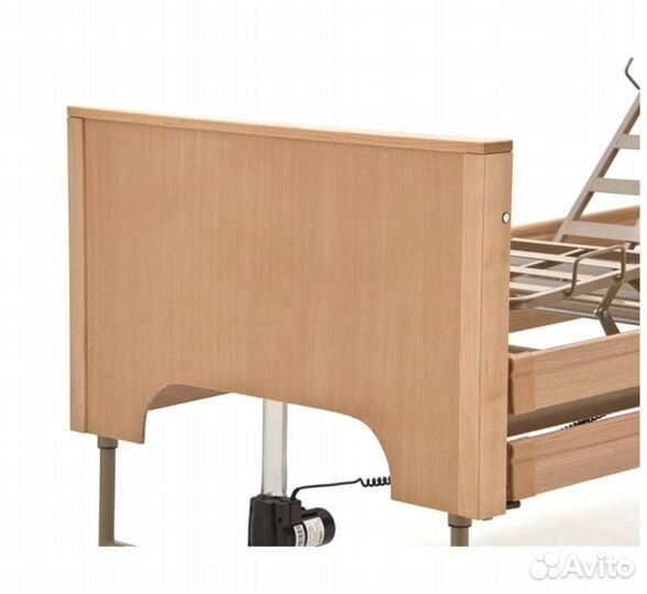 Медицинская кровать для инвалидов