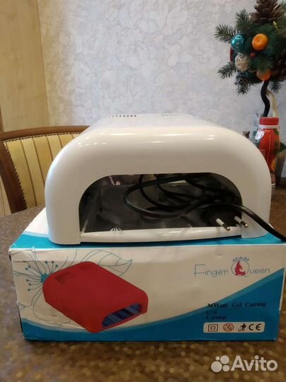 Лампа для сушки ногтей