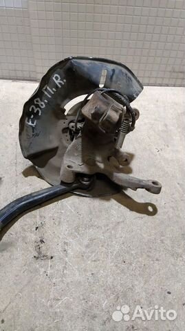 Кулак поворотный передний правый BMW 7 E38