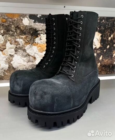 Balenciaga 24 winter distressed stomper boot