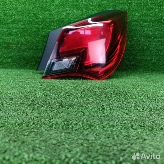 Фонарь задний правый Opel Astra J GTC 2012