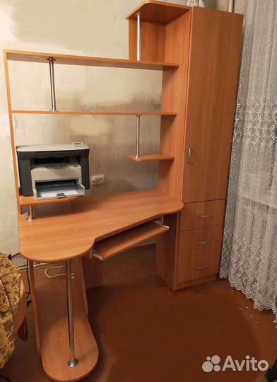 Компьютерный стол угловой