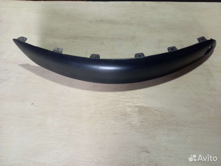 Накладка переднего бампера правая Peugeot 307