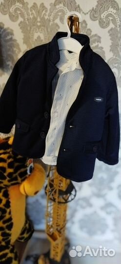 Продаеться костюм тройка на годик ребёнку