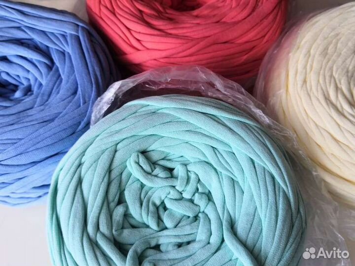 Трикотажная пряжа Лента и другая
