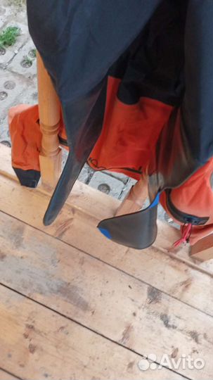 Сухой гидрокостюм и гидроботы