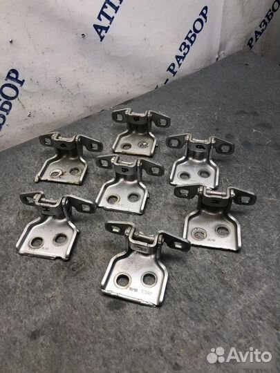 Петля двери Renault Logan 2 Stepway