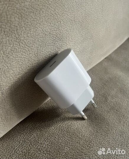 Зарядное устройство на iPhone 20w оригинал