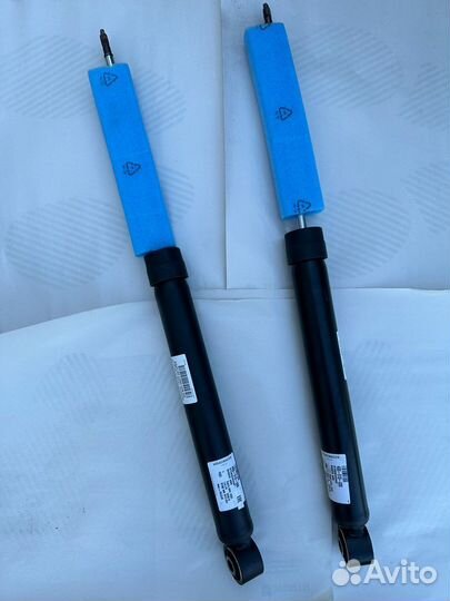 Задние амортизаторы Ауди 4G5513035