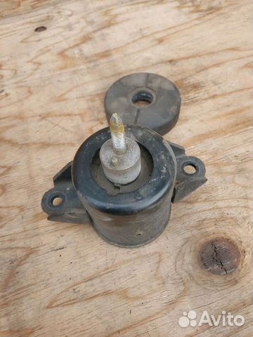 Подушка крепления двигателя передняя правая Nissan