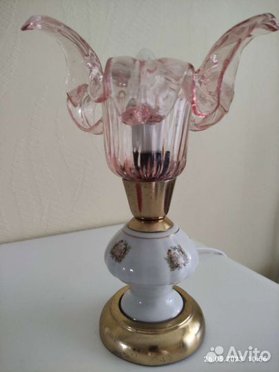 Лампа настольная