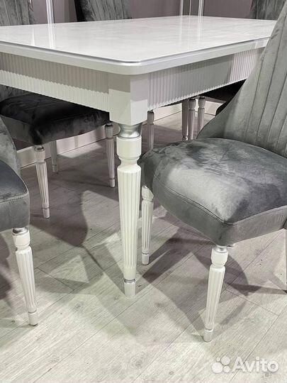 Столы и стулья новые