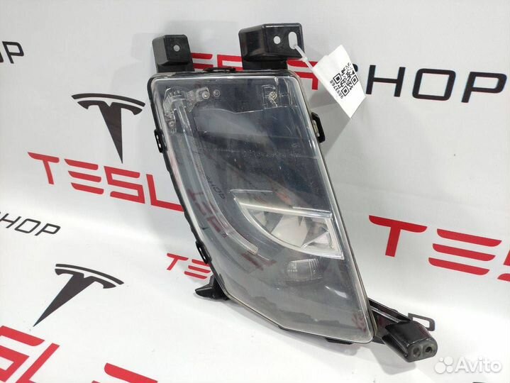 Фара противотуманная правая Tesla Model S рест