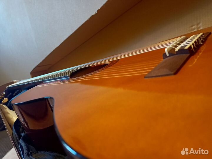 Yamaha C40 -Полноразмерная Классическая Гитара Нов