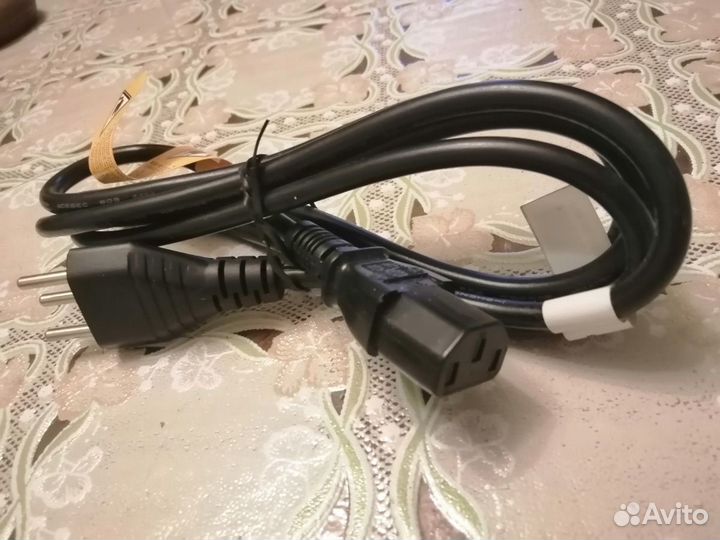 Кабель для компьютера