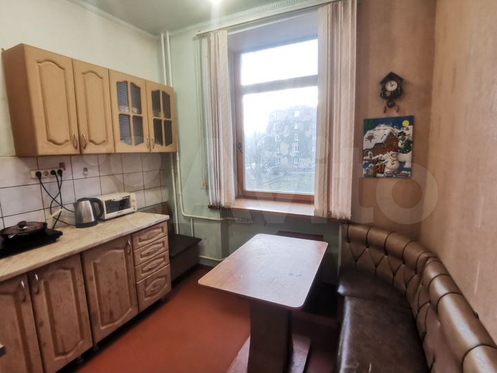 2-к. квартира, 56 м², 2/5 эт.