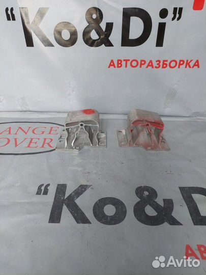 Кронштейн усилителя бампера Land Rover Vogue 4
