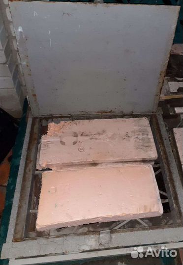 Дверца железная