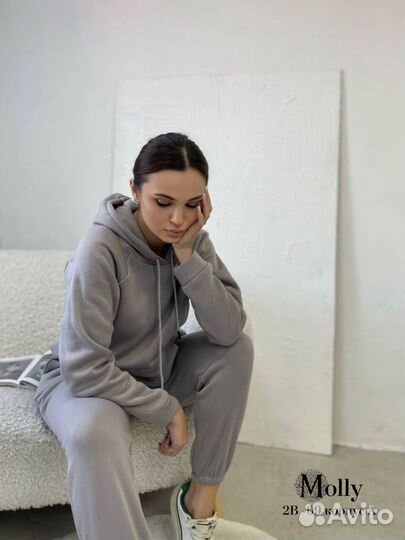 Спортивный костюм женский