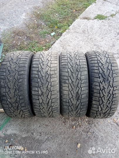 Nokian Tyres Hakkapeliitta 7 215/45 R17