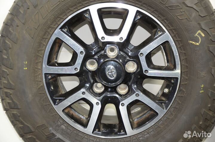 Комплект колес Toyota Tundra USK56 295/70/18