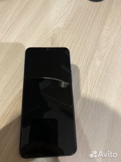 Телефон Vivo y20
