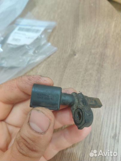 Volkswagen polo sedan датчик абс передний левый