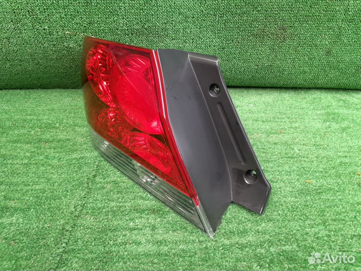 Фонарь задний левый Mitsubishi Lancer 9