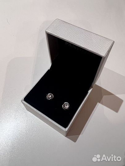 Серьги пусеты pandora