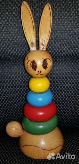 Деревянная игрушка пирамидка заяц СССР