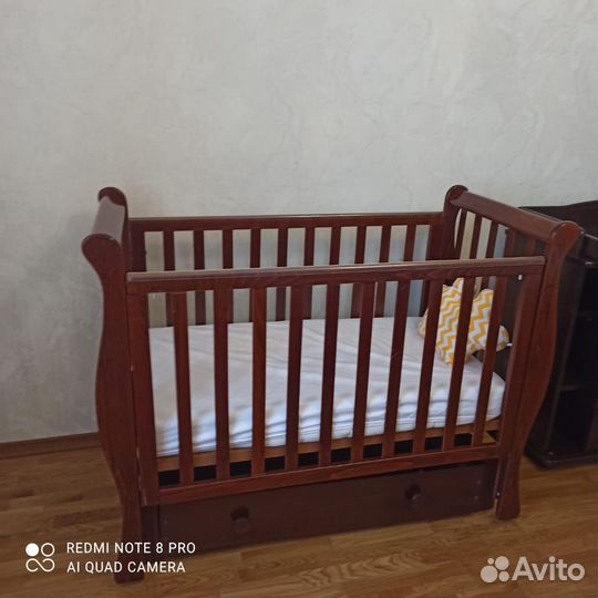 Детская кроватка