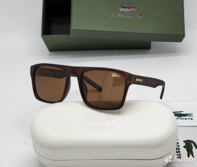 Солнцезащитные очки lacoste