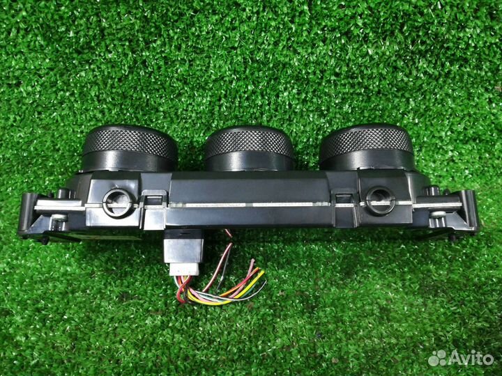 Блок управления печки/климат-контроля Mitsubishi L