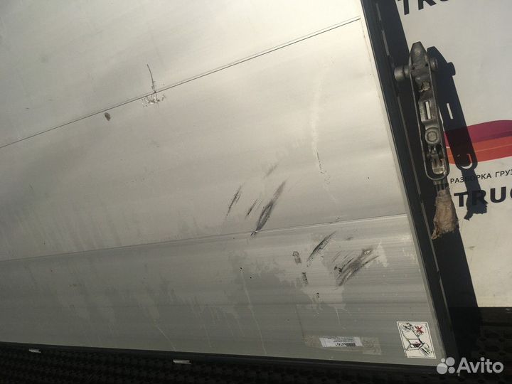 Дверь задняя правая Полуприцепы Wielton