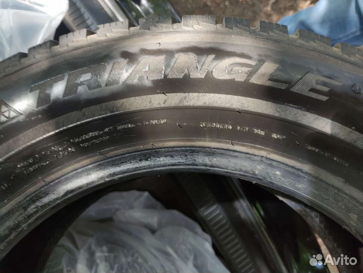Triangle Snowlink TWT02 215/60 R16 R