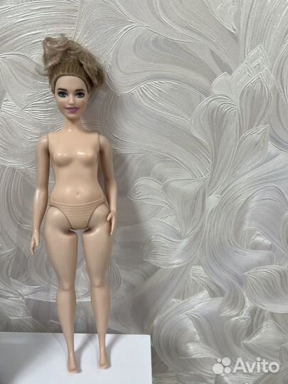 Кукла барби фашионистас с кроватью