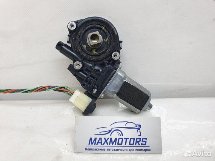 Мотор стеклоподъемника передний правый Infiniti