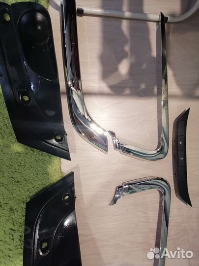 Молдинги на весту