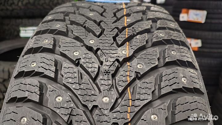 Nokian Tyres Hakkapeliitta 9 SUV 235/55 R20 102T