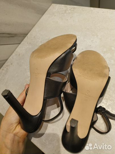 Босоножки 37