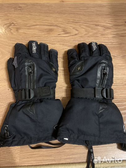 Сноубордические перчатки