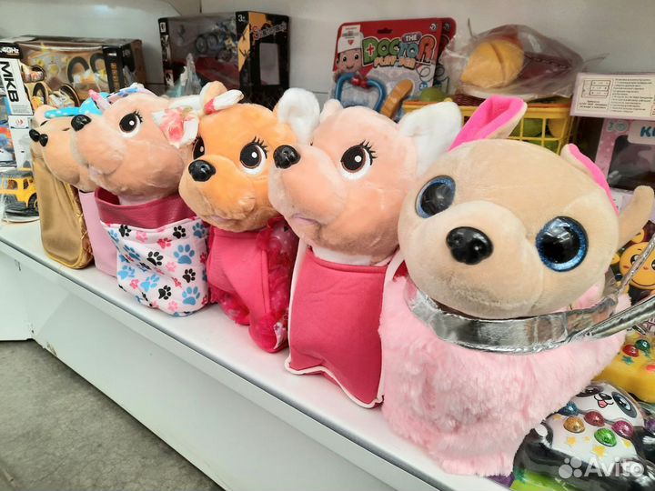 Интерактивная собачка в сумочке на поводке