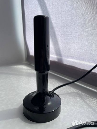 Антенна комнатная с усилителем